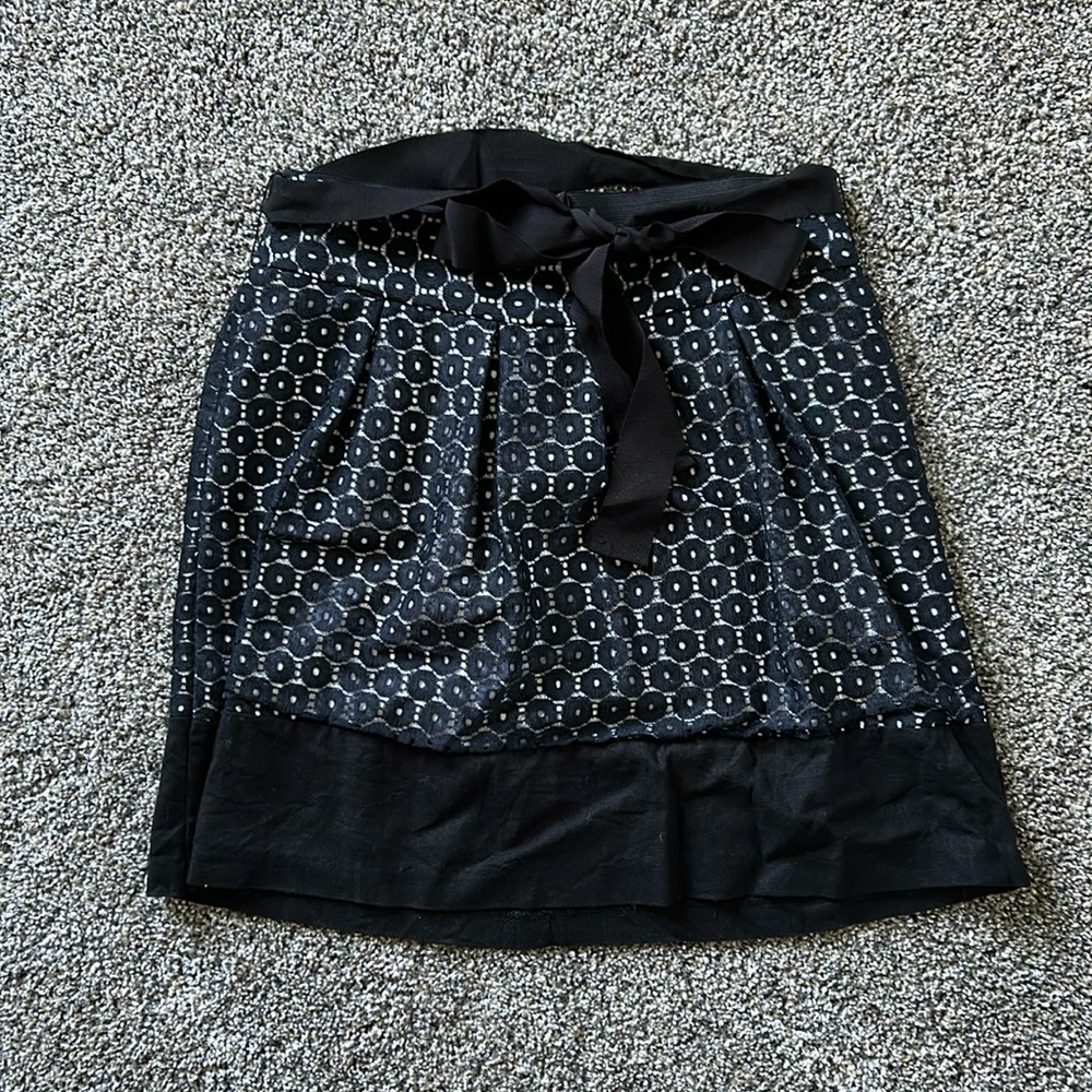 Black Patterned Tie-Waist Skirt